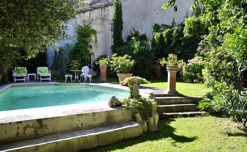 Les Saisons Bed and Breakfast Villeneuve-lès-Avignon Exteriör bild