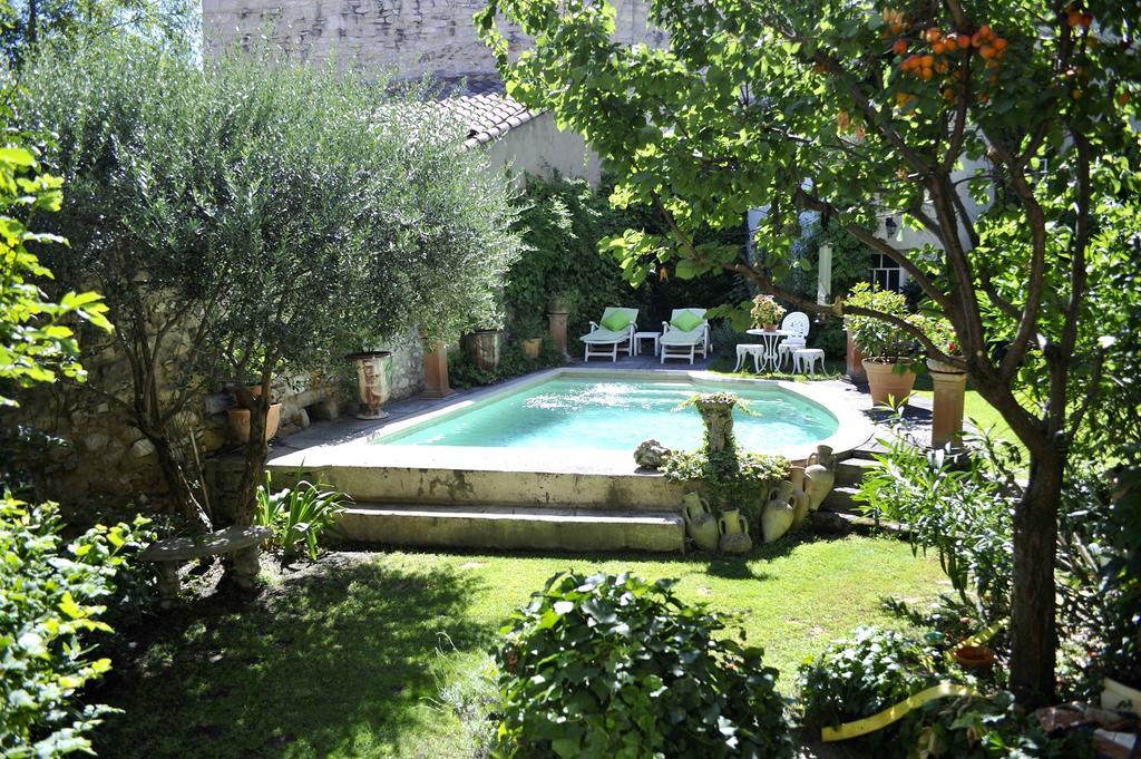 Les Saisons Bed and Breakfast Villeneuve-lès-Avignon Exteriör bild